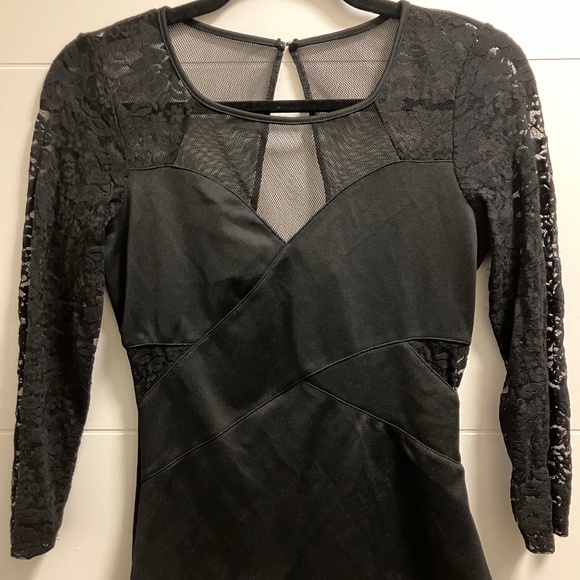 Guess Black Women’s Top (S) - Picture 1 of 6